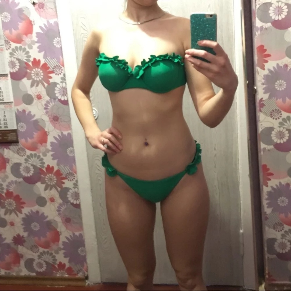 LAST L!!!Green Sexy Ruffle Bikini Set with Push up - Picture 4 of 6